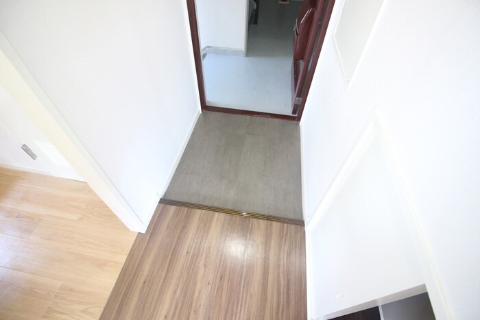 物件内観写真22　(玄関)