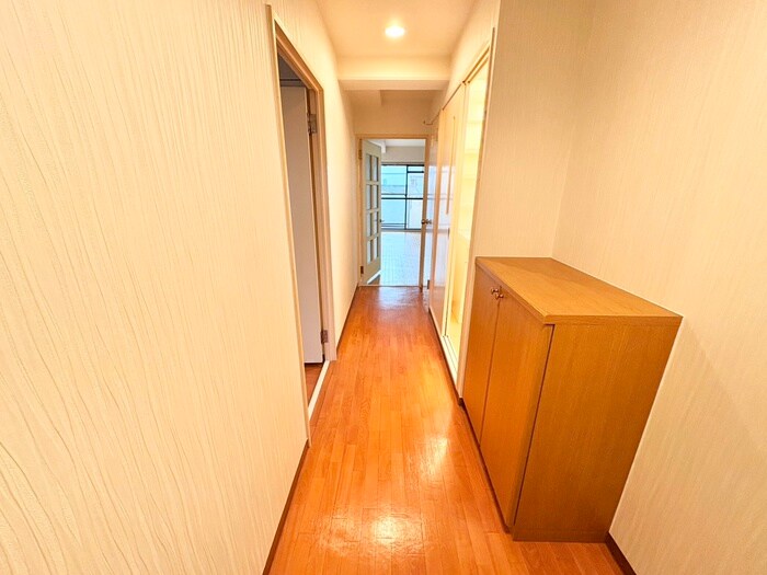 物件内観写真9　(廊下)