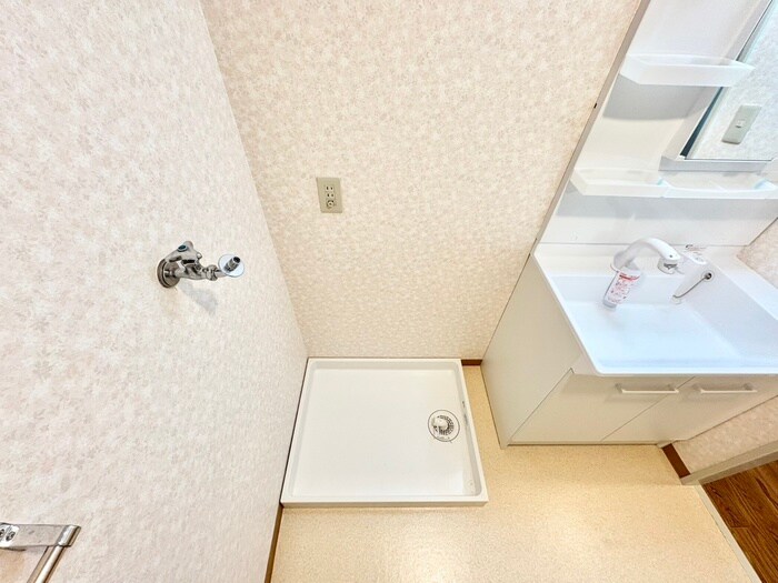 物件内観写真14　(洗濯機置場)