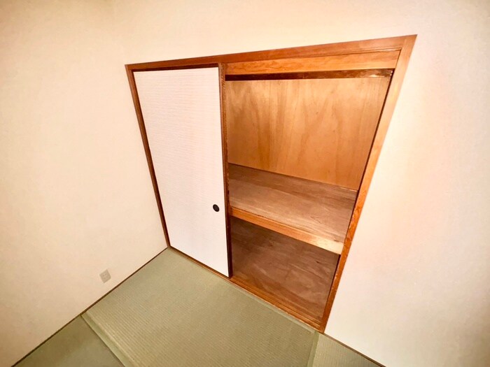 物件内観写真18　(収納)