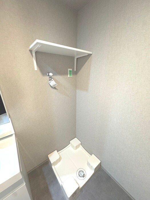 物件内観写真10　(洗濯機置場)