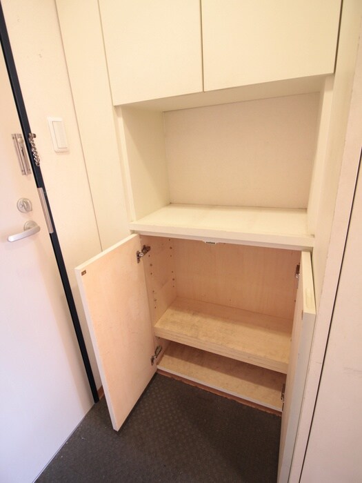 物件内観写真15　(靴箱)