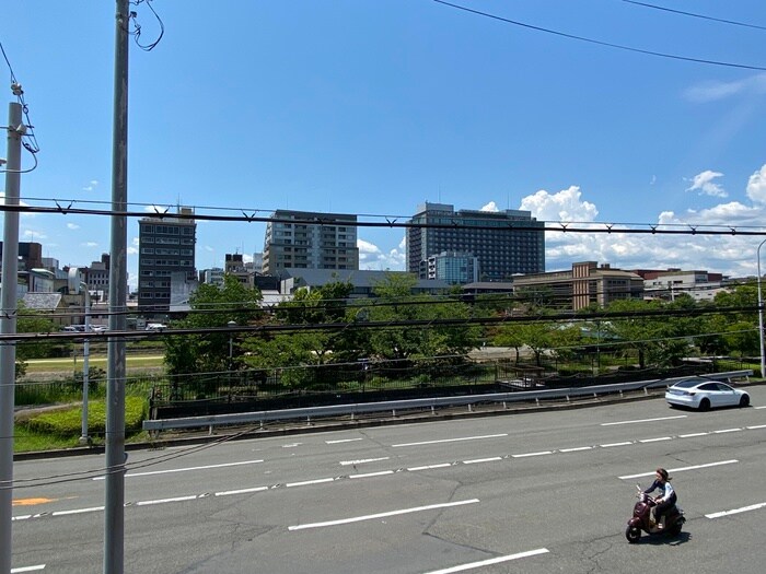 物件内観写真20　(室内からの展望)