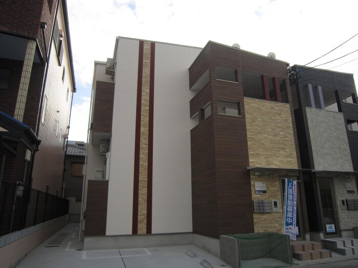 物件外観写真3　(駐車場)