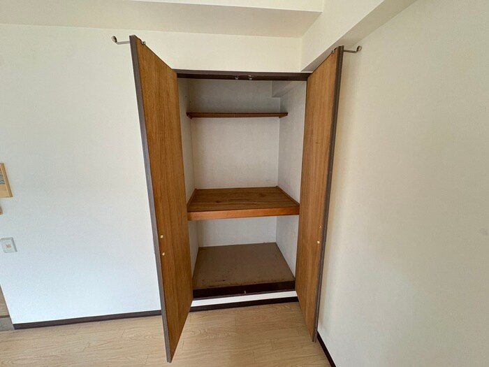 物件内観写真16　(収納)