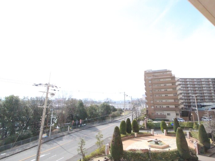 物件内観写真17　(室内からの展望)