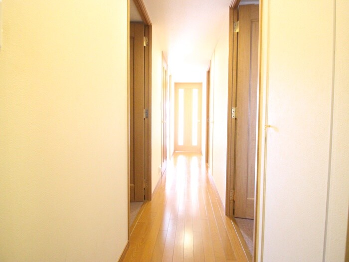 物件内観写真21　(廊下)