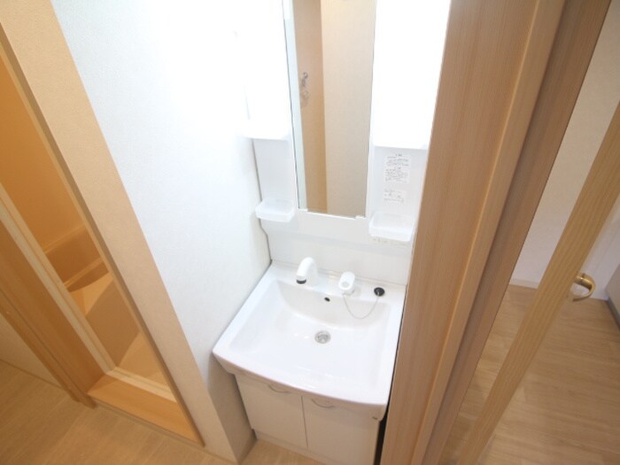 物件内観写真9　(洗面)