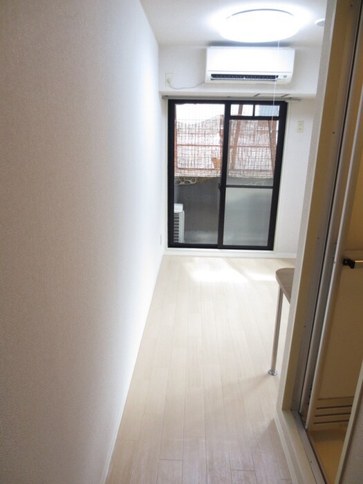 物件内観写真12　(廊下)