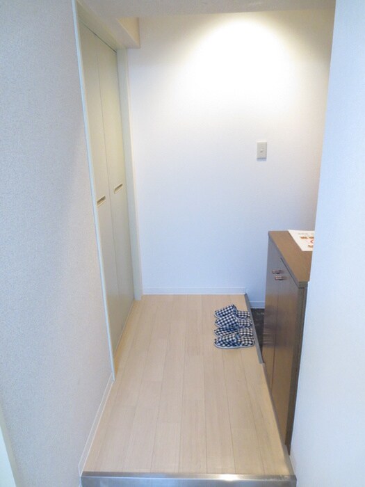 物件内観写真14　(廊下)