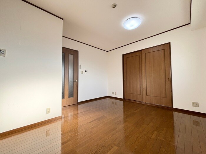 物件内観写真9　(居室)