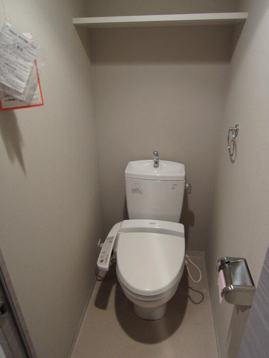 物件内観写真5　(トイレ)