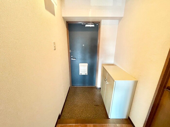 物件内観写真14　(玄関)