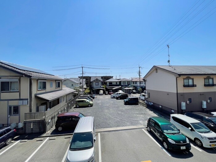 物件内観写真15　(室内からの展望)