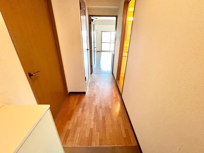 物件内観写真19　(廊下)