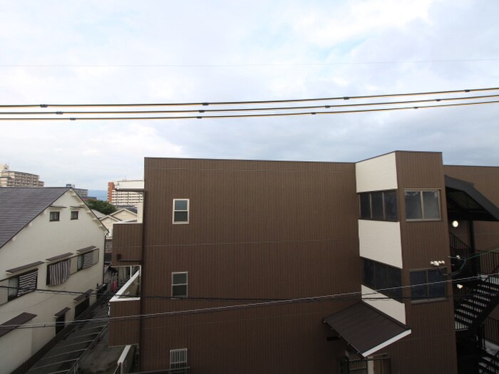 物件内観写真16　(室内からの展望)