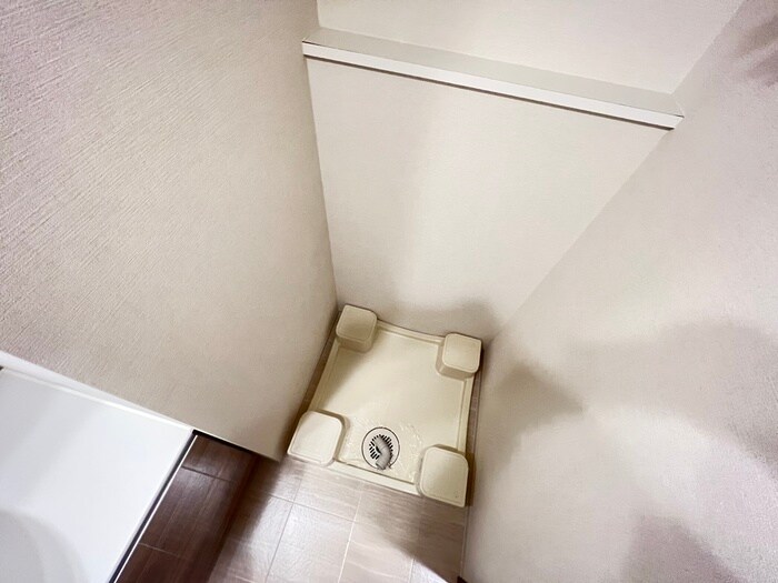 物件内観写真12　(洗濯機置場)