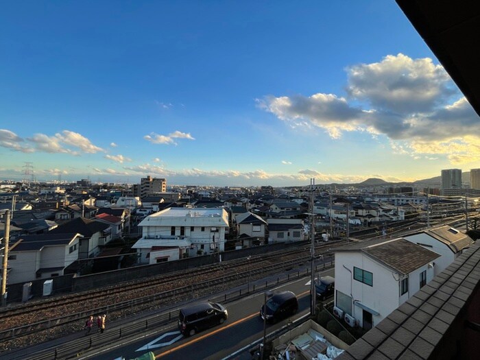 物件内観写真22　(室内からの展望)