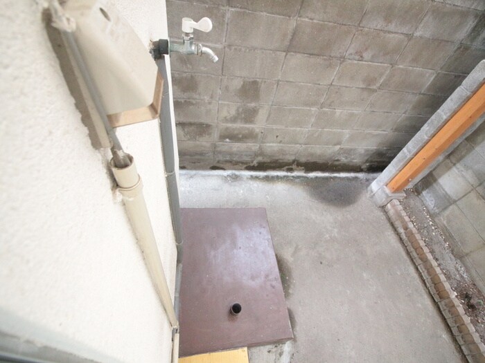 物件内観写真17　(洗濯機置場)