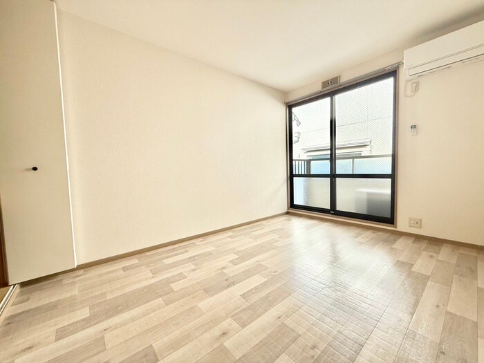 物件内観写真6　(居室)