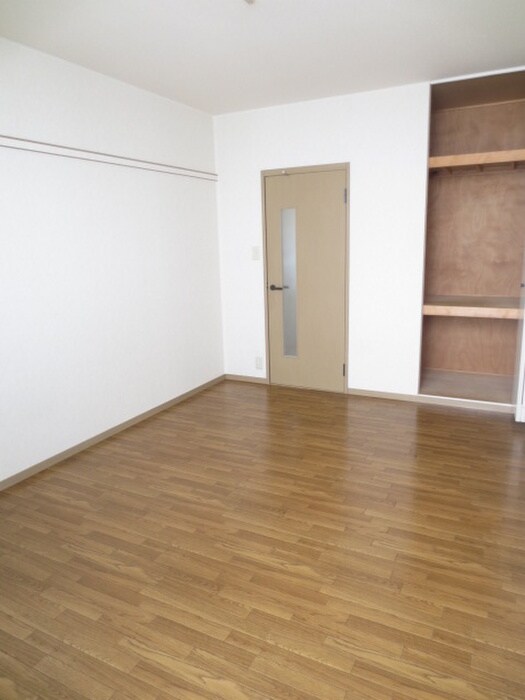 物件内観写真7　(収納)