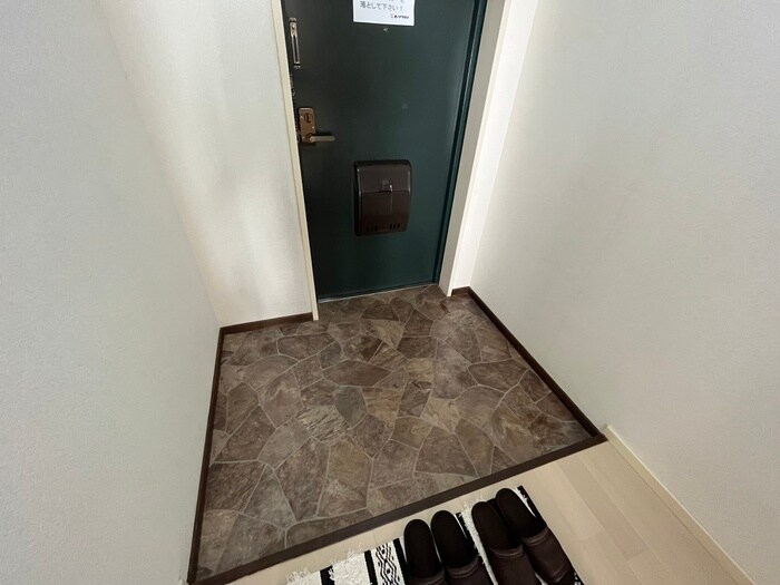 物件内観写真15　(玄関)