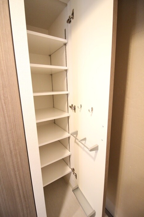 物件内観写真18　(靴箱)