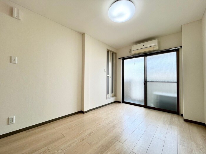 物件内観写真7　(居室)