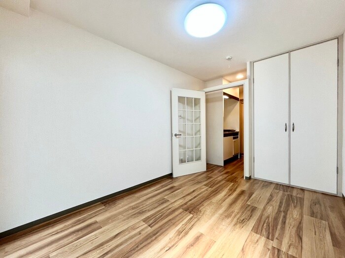 物件内観写真9　(居室)