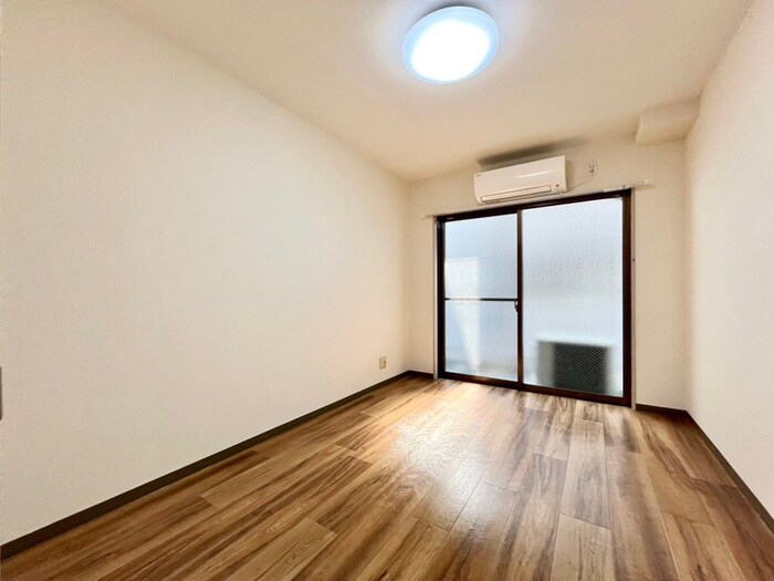 物件内観写真10　(居室)