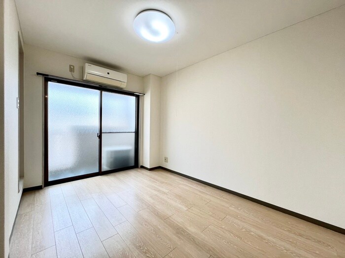 物件内観写真10　(居室)