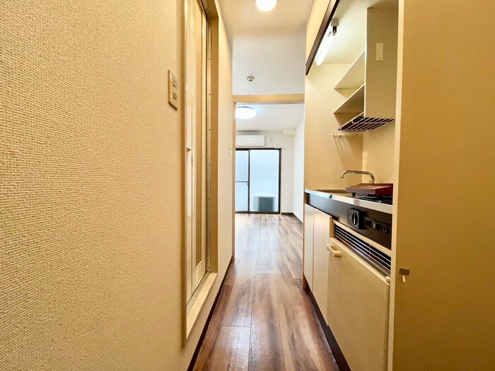 物件内観写真16　(廊下)