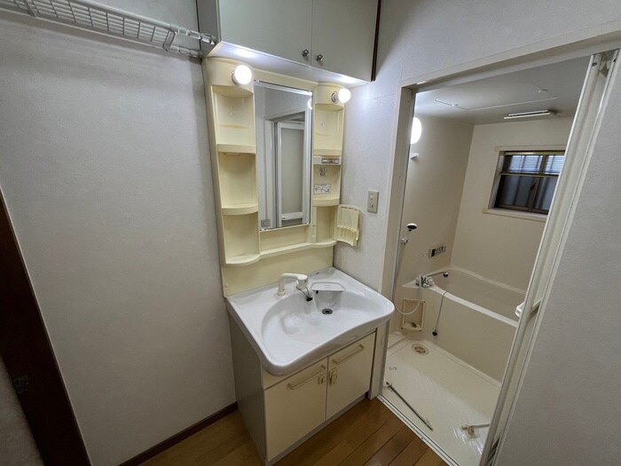 物件内観写真15　(洗面)