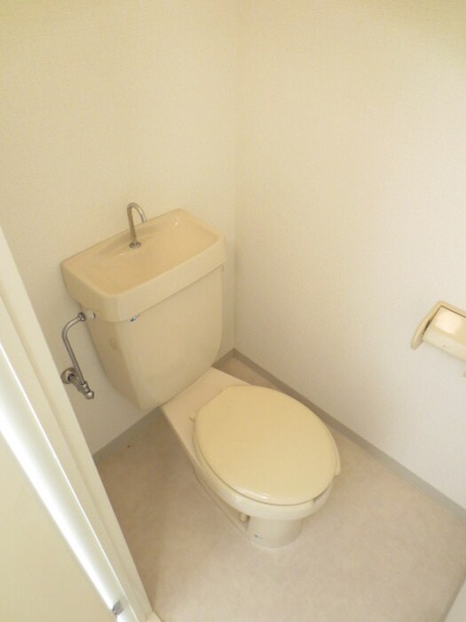 物件内観写真14　(トイレ)