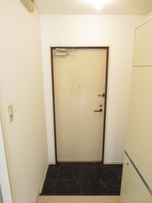 物件内観写真15　(玄関)