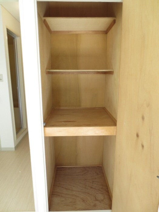 物件内観写真16　(収納)