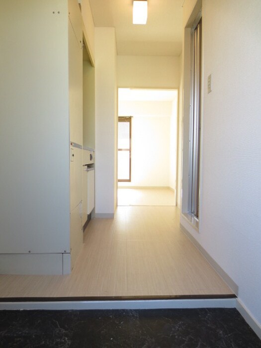 物件内観写真19　(玄関)