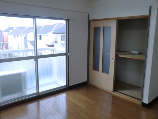 物件内観写真9　(居室)