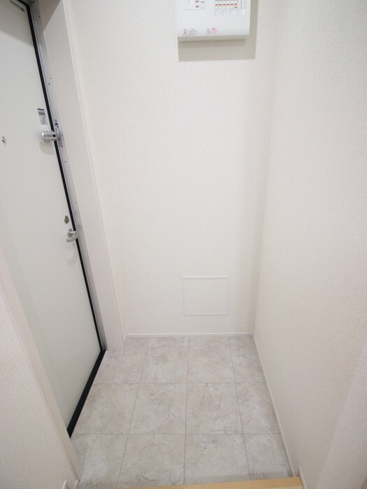 物件内観写真18　(玄関)
