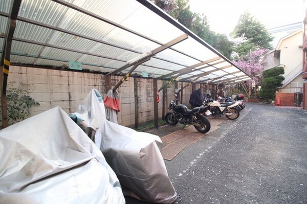 バイク置き場