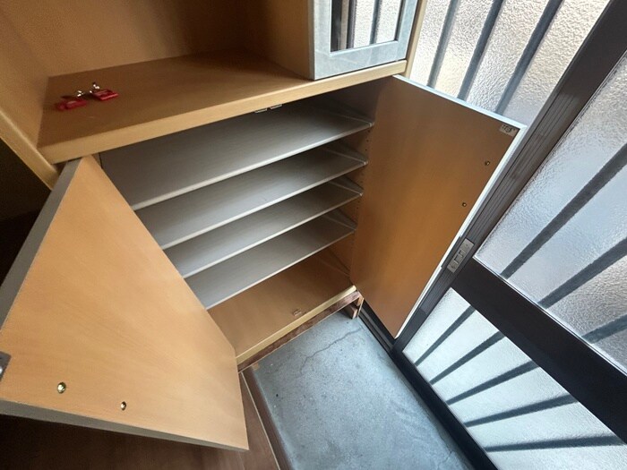 物件内観写真8　(靴箱)