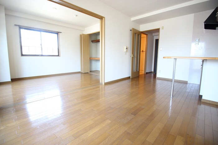 物件内観写真8　(居室)