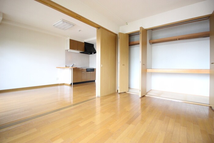 物件内観写真8　(居室)