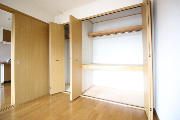 物件内観写真11　(収納)