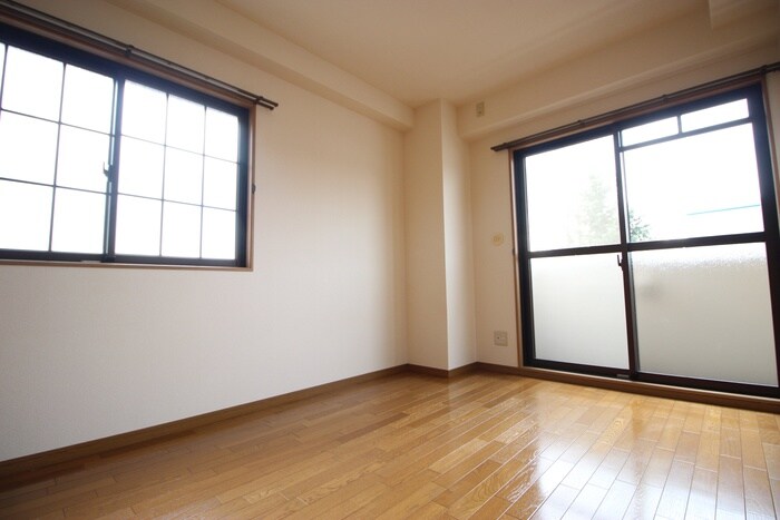 物件内観写真12　(居室)