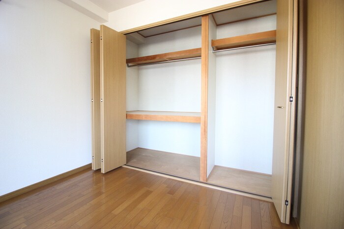 物件内観写真13　(収納)