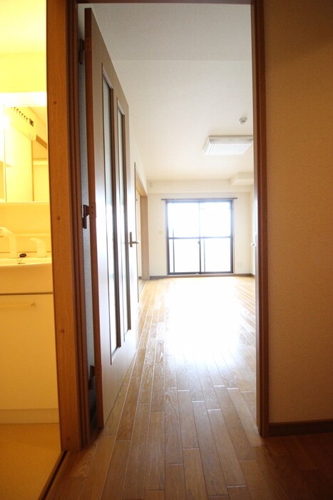 物件内観写真20　(廊下)