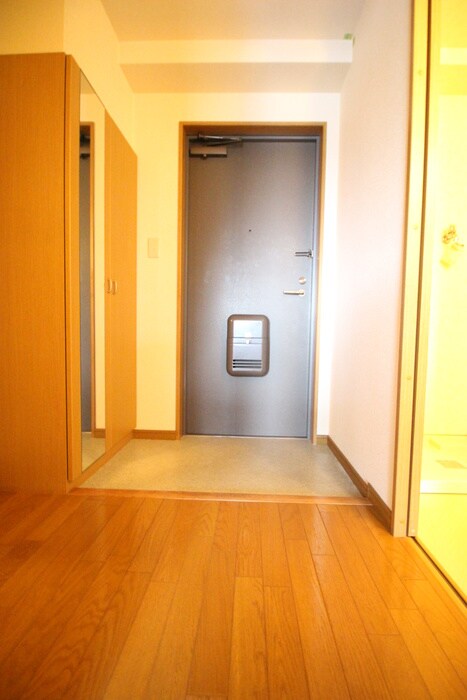 物件内観写真22　(玄関)