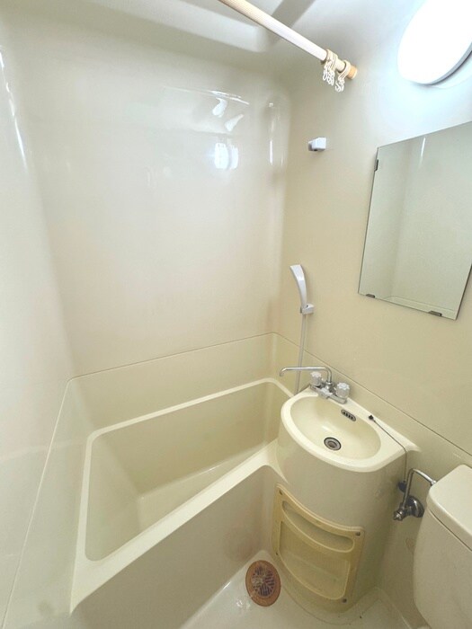 物件内観写真2　(バス／シャワールーム等)