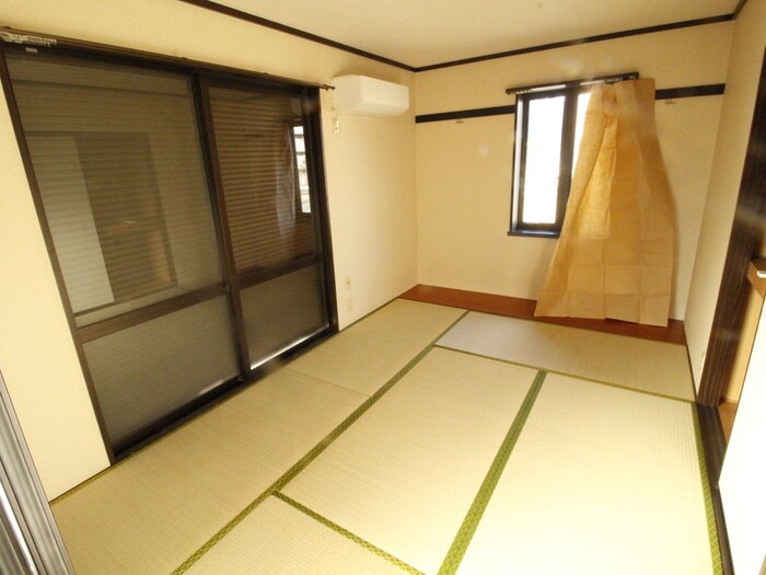 物件内観写真9　(居室)